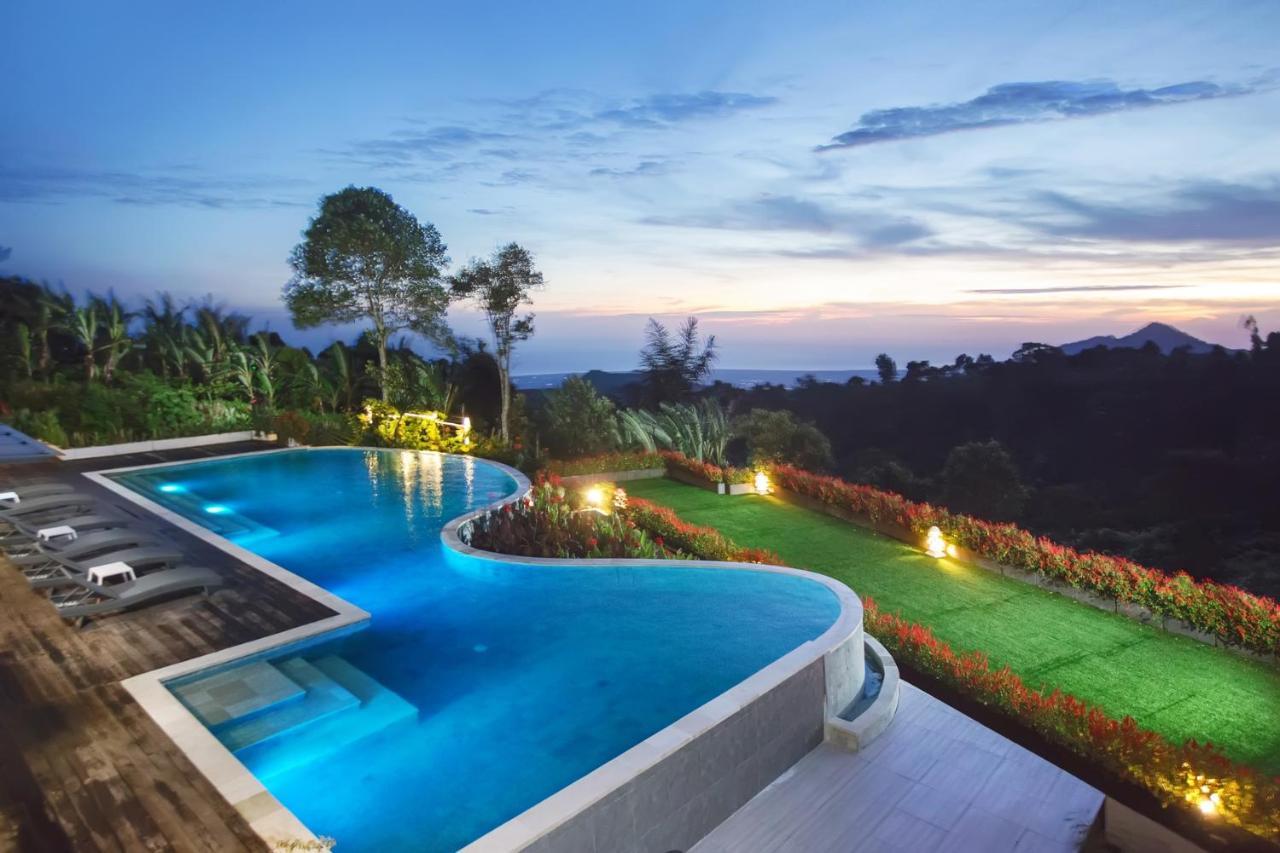 Giriwood Hotel & Villa มุนดุก ภายนอก รูปภาพ
