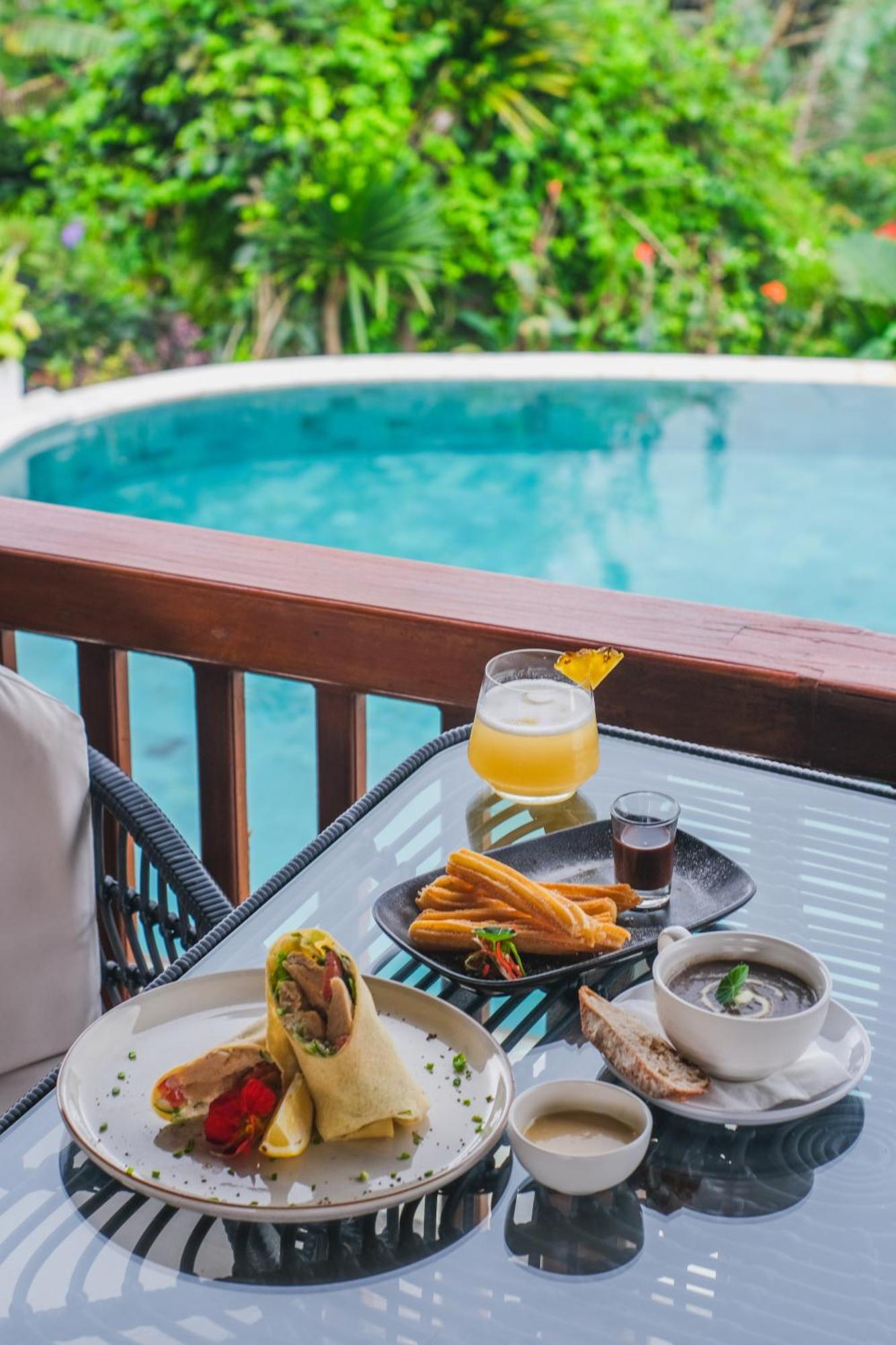 Giriwood Hotel & Villa มุนดุก ภายนอก รูปภาพ